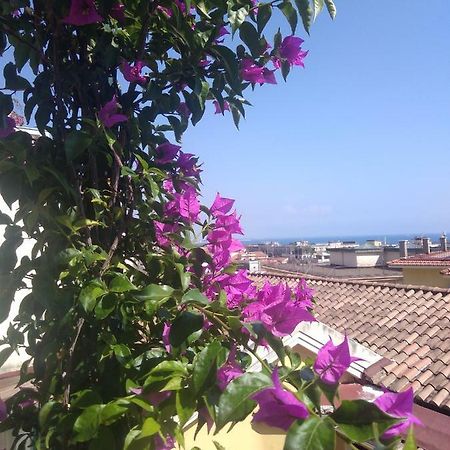 Fronte Al Porto Appartement Salerno Buitenkant foto