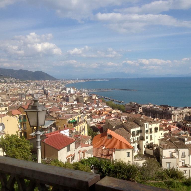 Fronte Al Porto Appartement Salerno Buitenkant foto