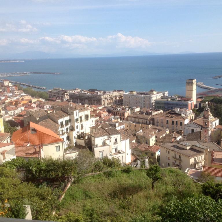 Fronte Al Porto Appartement Salerno Buitenkant foto