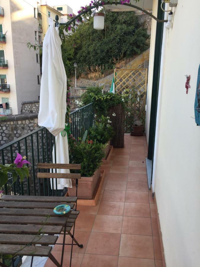 Fronte Al Porto Appartement Salerno Buitenkant foto